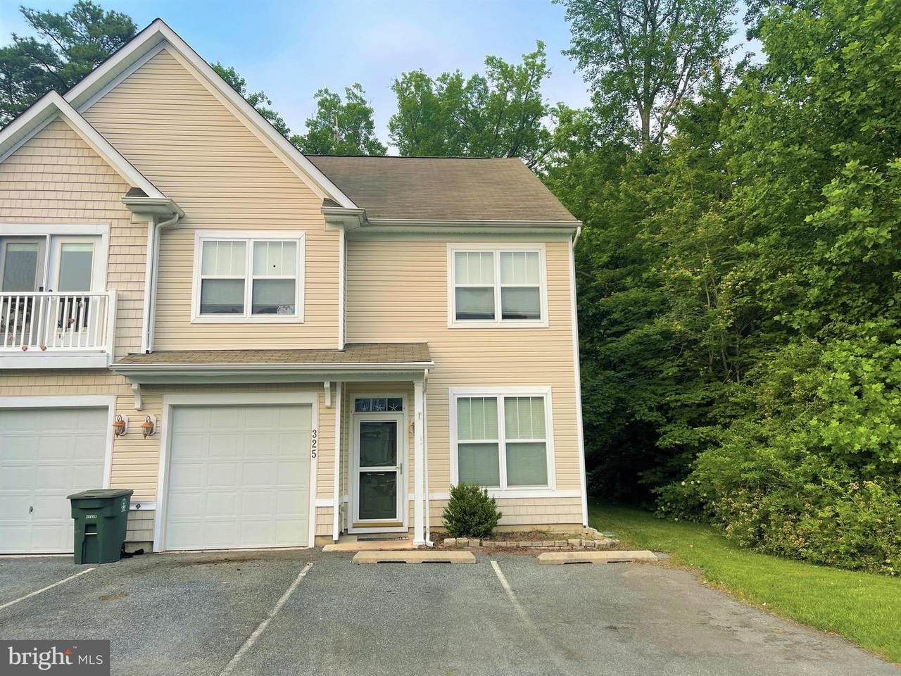 325 Schooner Lane - Photo 1