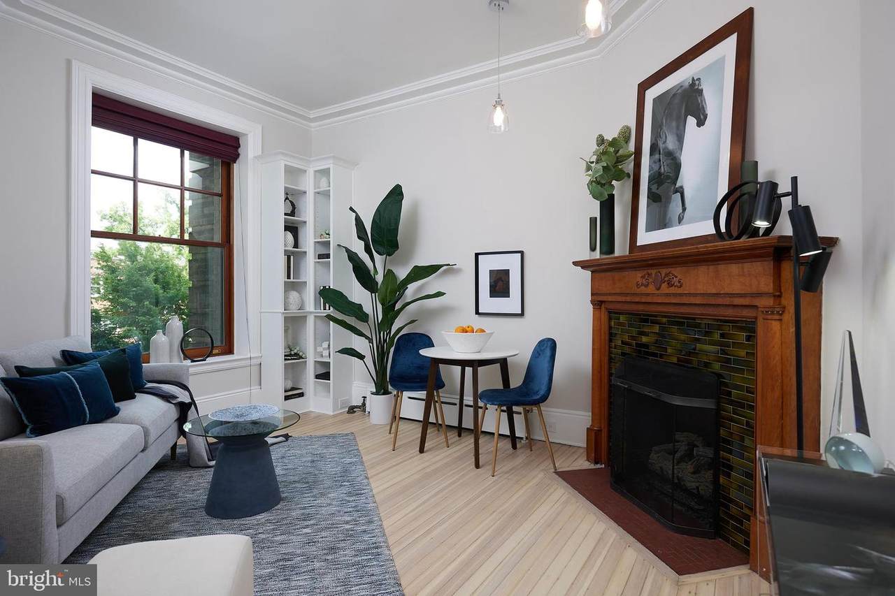 2853 Ontario Road - Photo 1