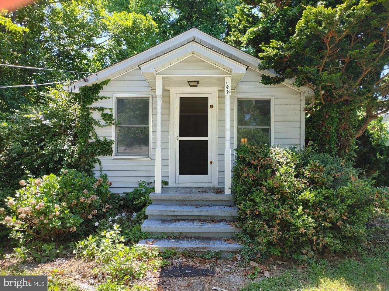 148 Bay Avenue - Photo 1