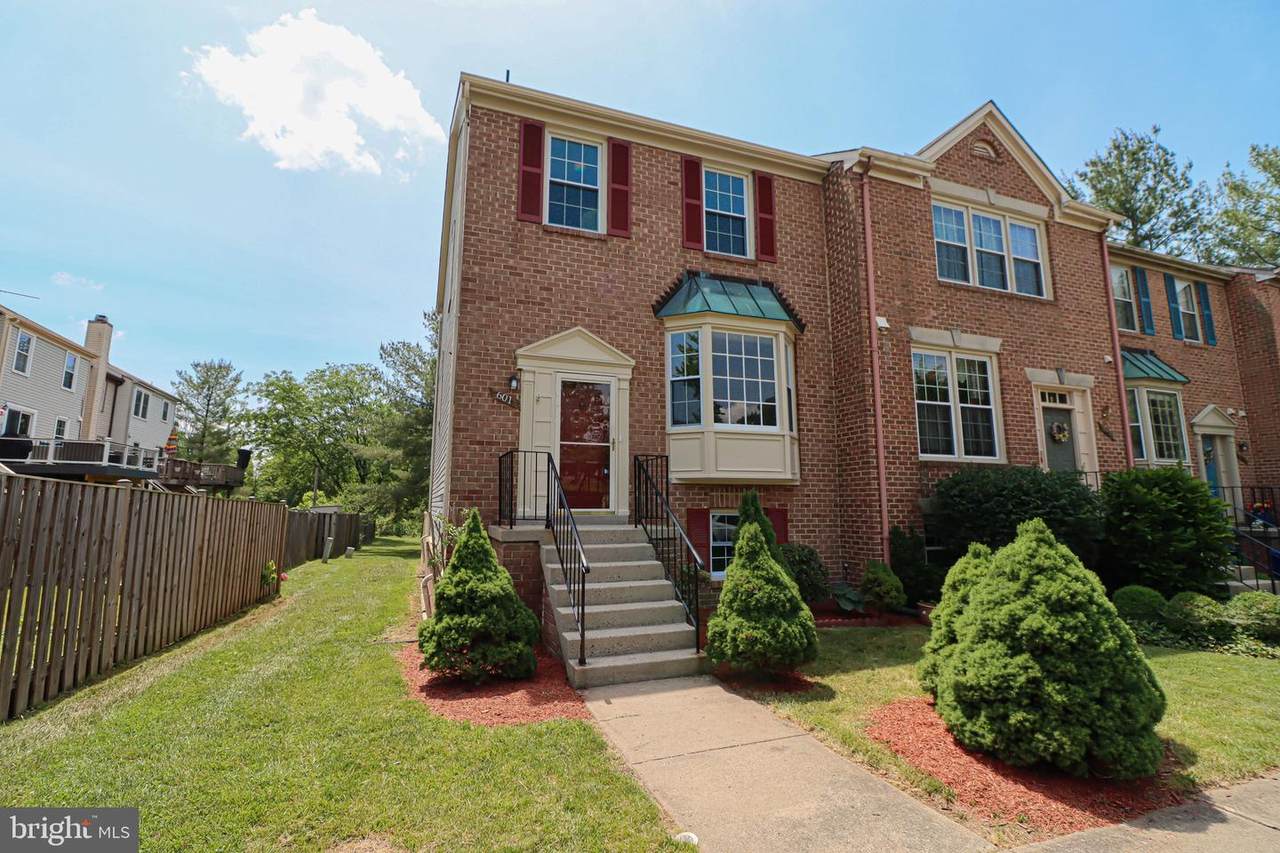601 Davis Avenue - Photo 1