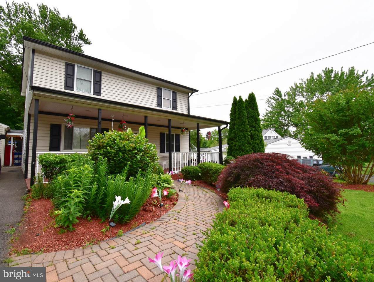 281 Moseby Drive - Photo 1