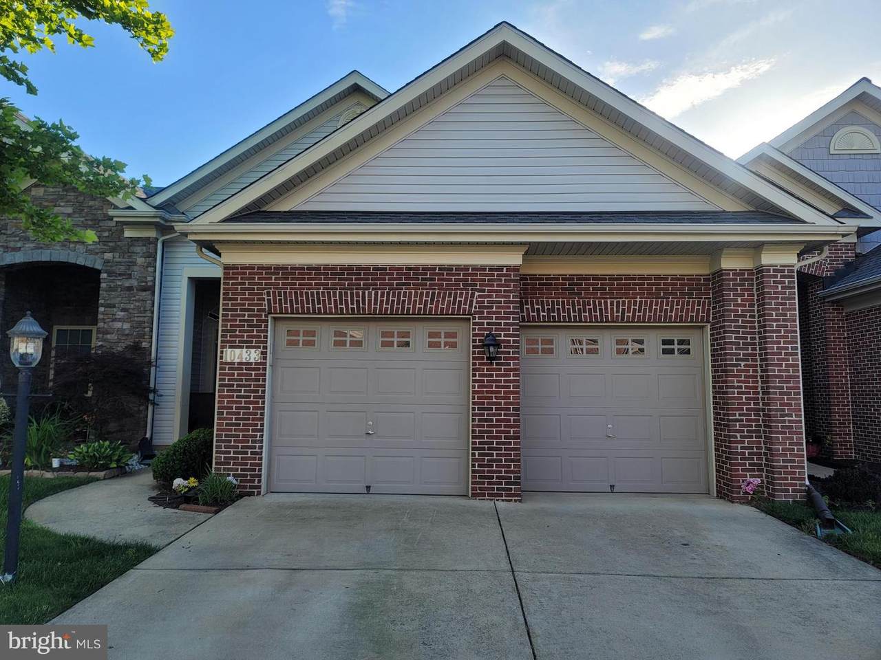 10433 Starlight Place - Photo 1