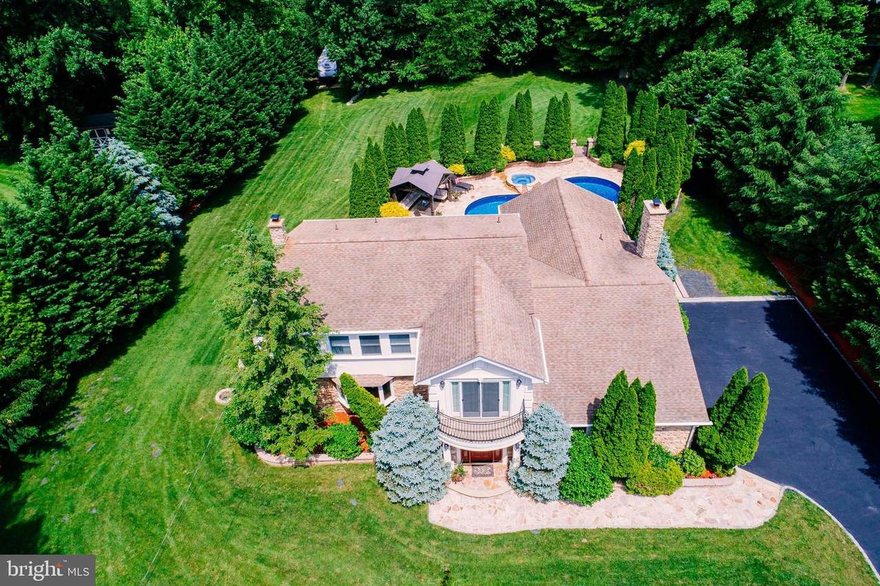 2135 Pioneer Road - Photo 1