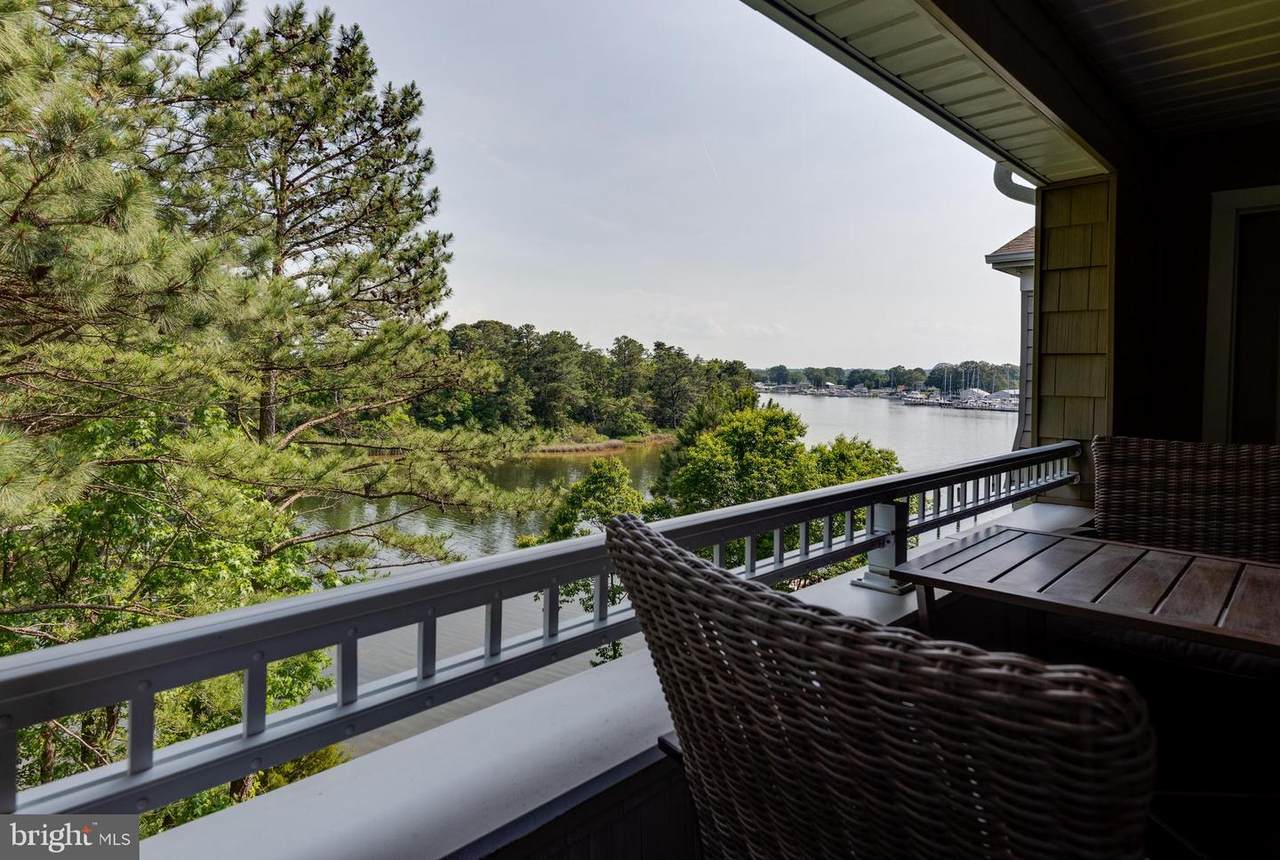 934 Oyster Bay Place - Photo 1