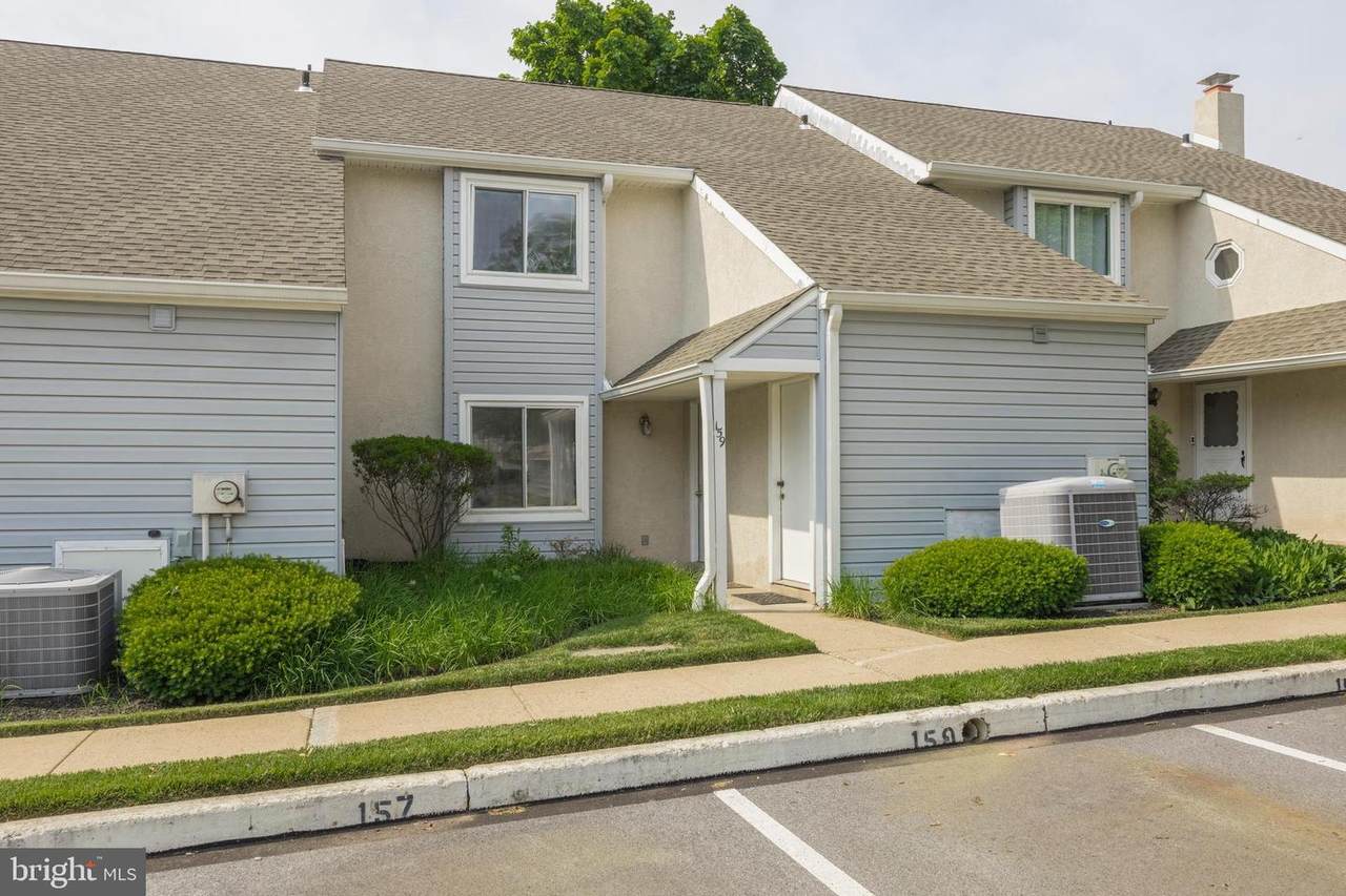 159 Roskeen Court - Photo 1