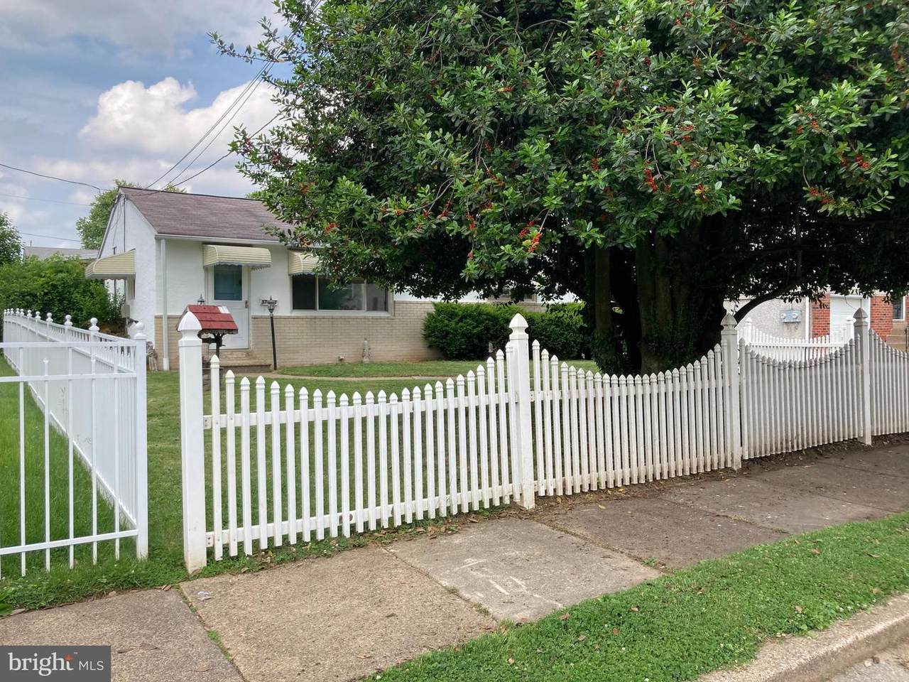 3703 Glenn Street - Photo 1