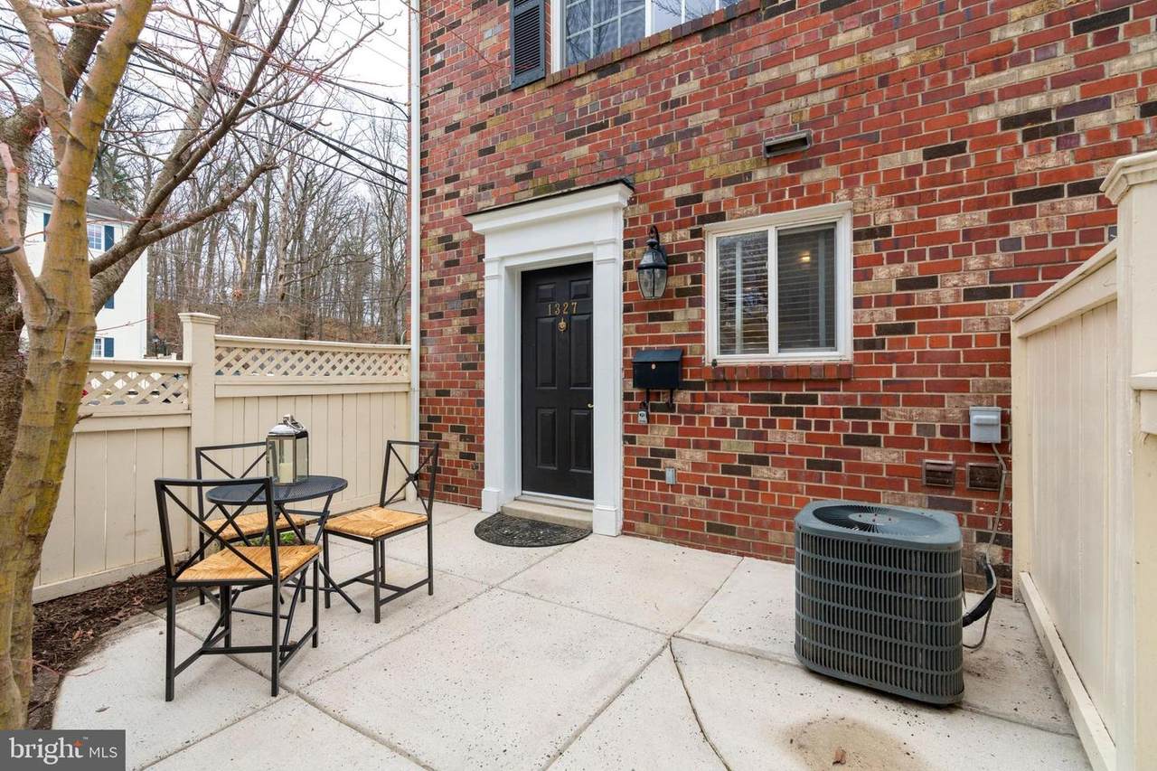 1327 Van Dorn Street - Photo 1