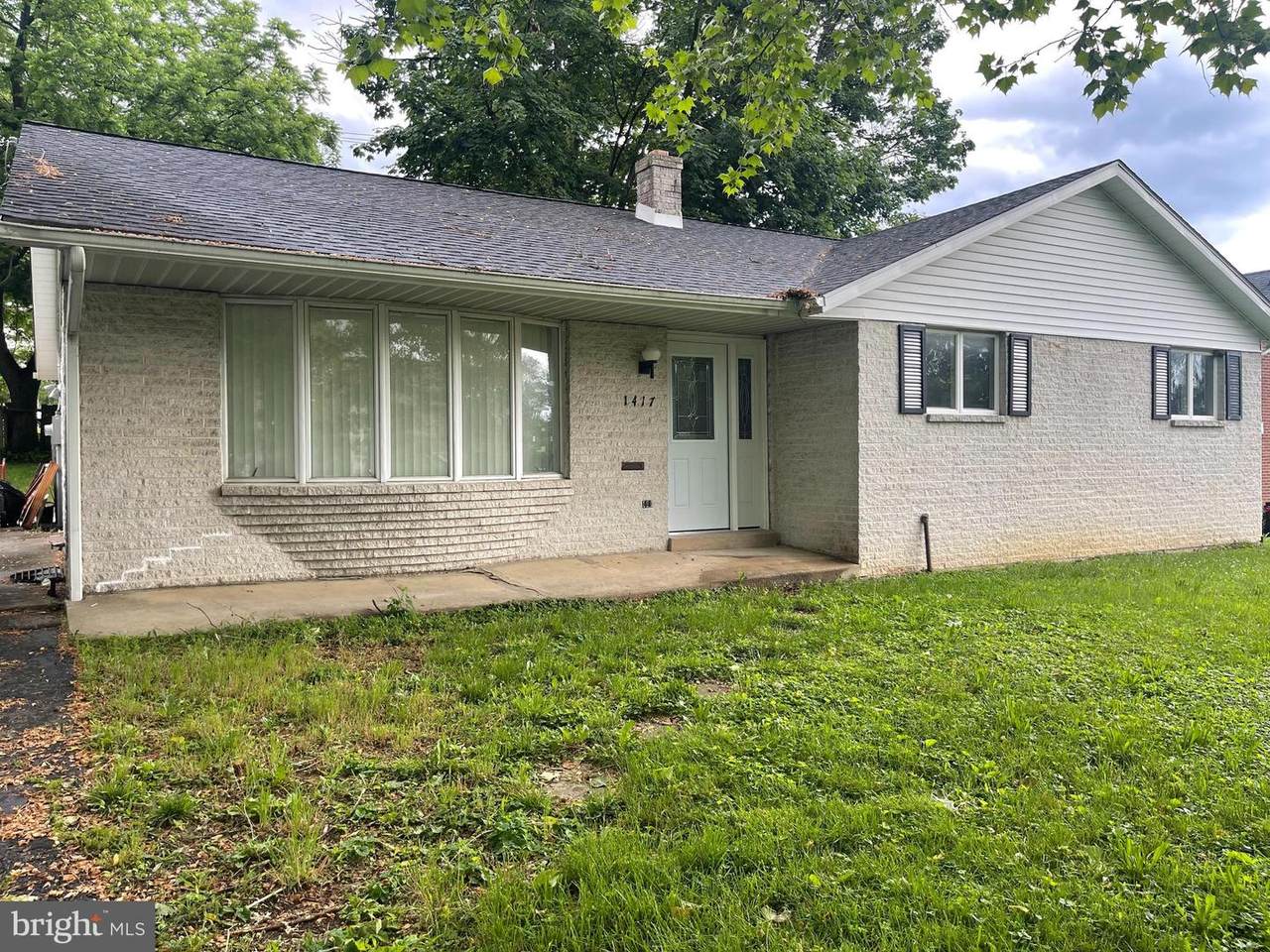 1417 Monroe Street - Photo 1