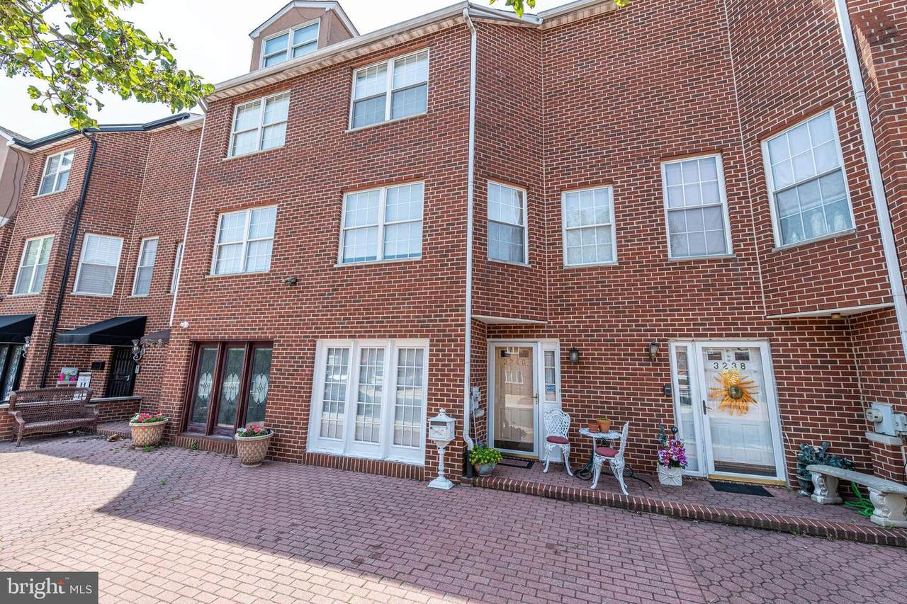 3240 Sydenham Street - Photo 1