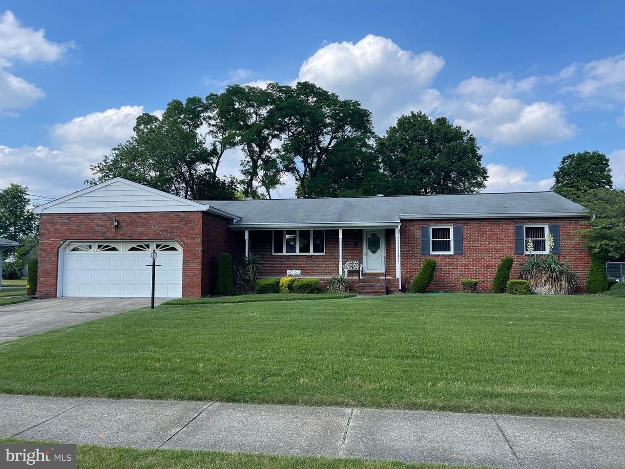 4 Fairfield Avenue - Photo 1