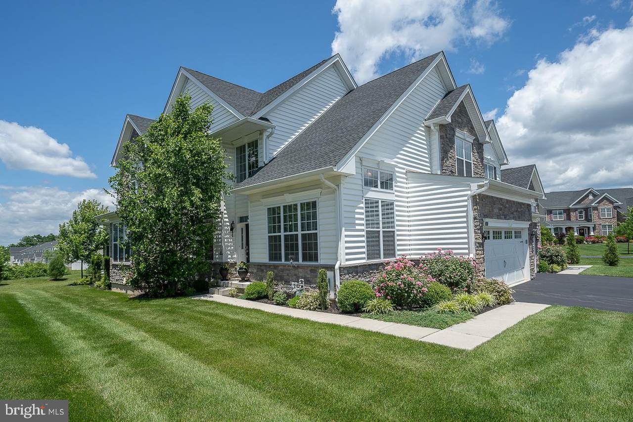 346 Wheatsheaf Way - Photo 1