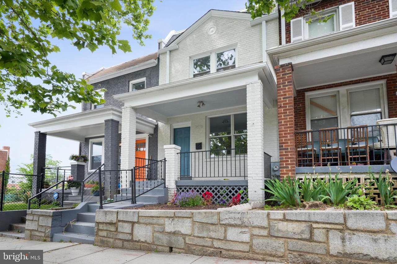 1702 Lang Place - Photo 1