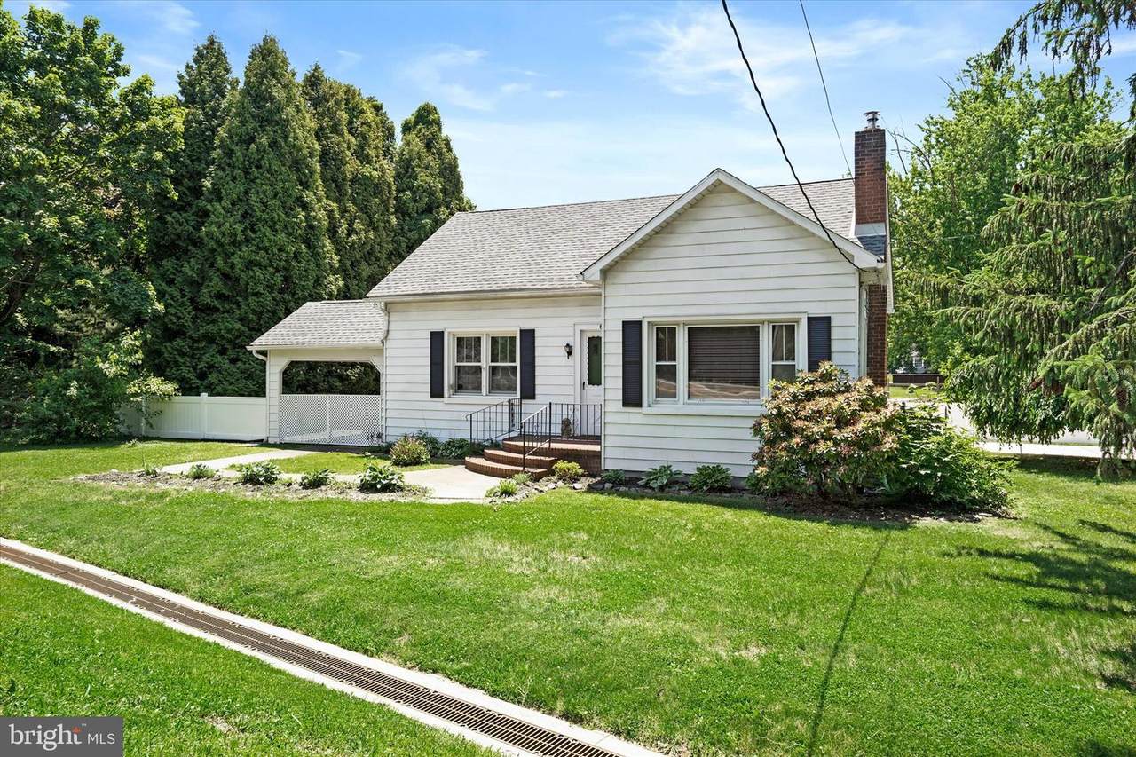 6 Bordentown Chesterfield Road - Photo 1