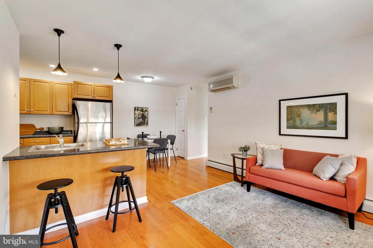 2531 Lombard Street - Photo 1