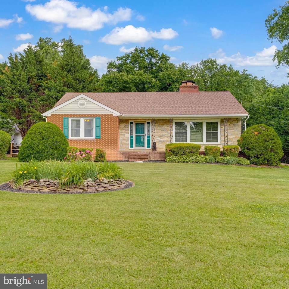 5637 Gunpowder Road - Photo 1