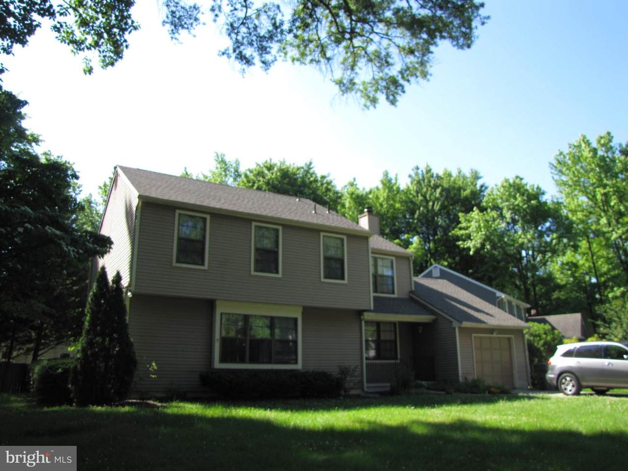 9 Beekman Place - Photo 1