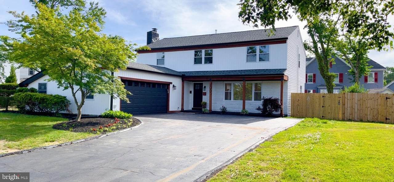 200 Marion Avenue - Photo 1