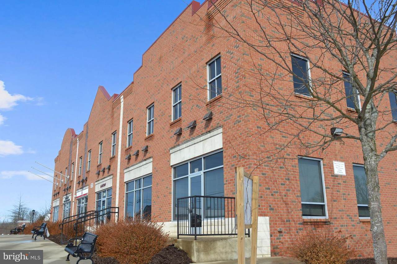 205 Center Street - Photo 1