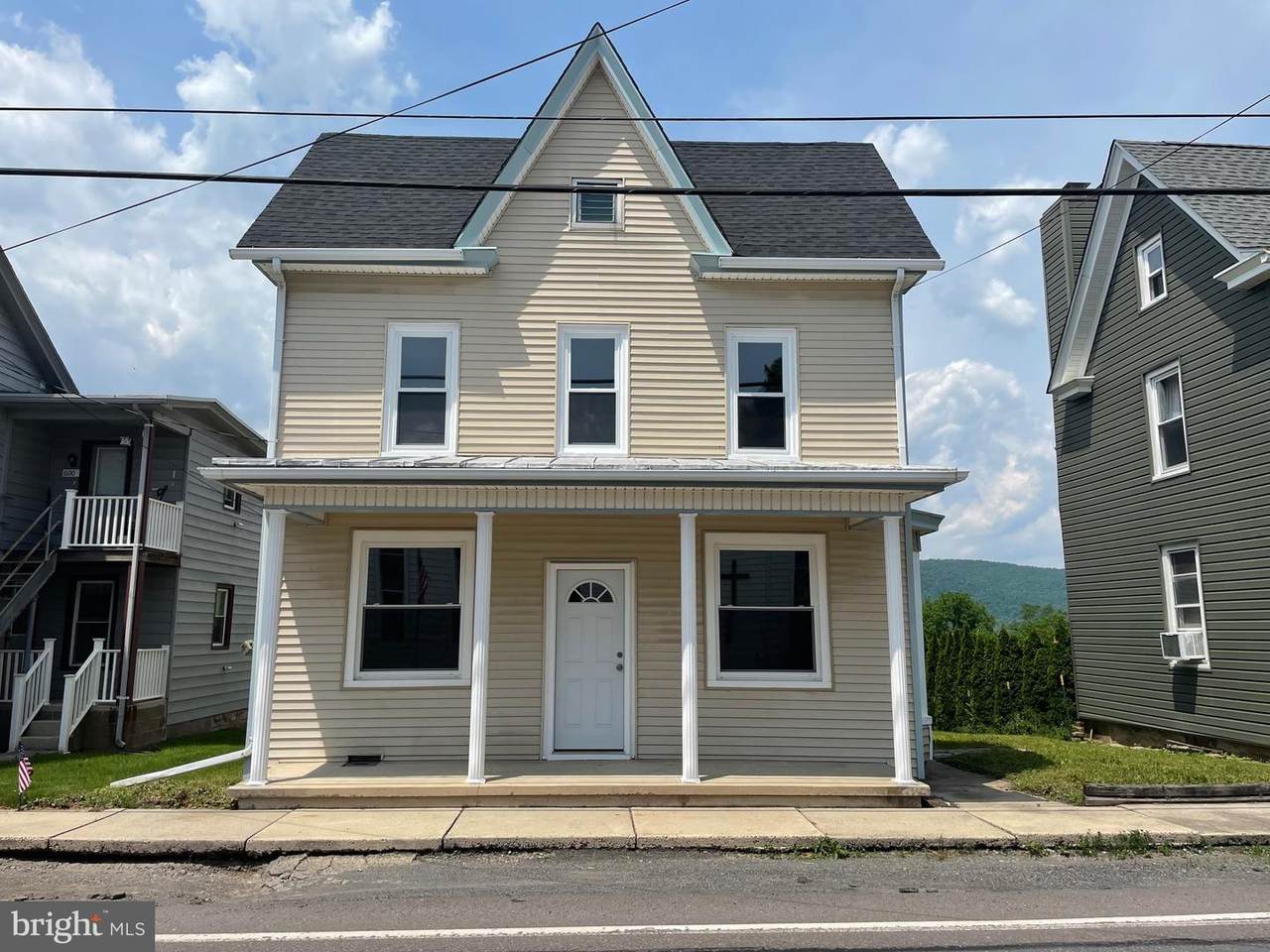 604 Main Street - Photo 1