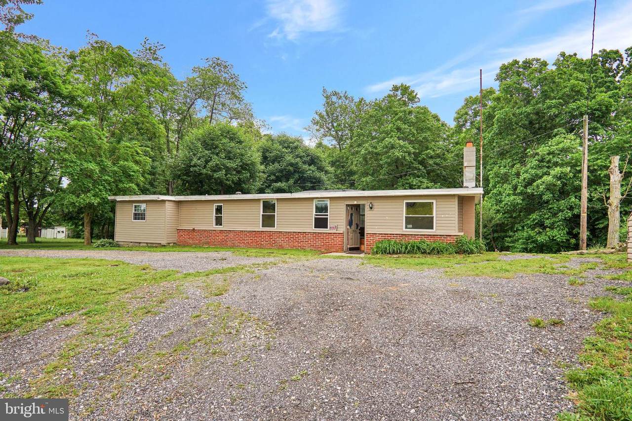 911 Plunkert Road - Photo 1
