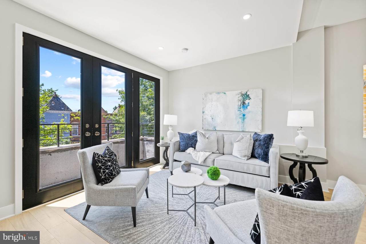 207 Florida Avenue - Photo 1