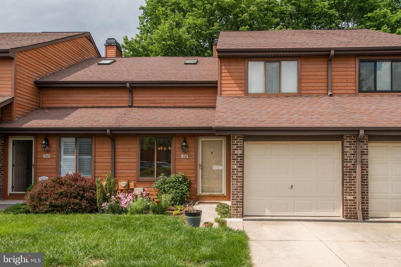 352 Winding Way - Photo 1