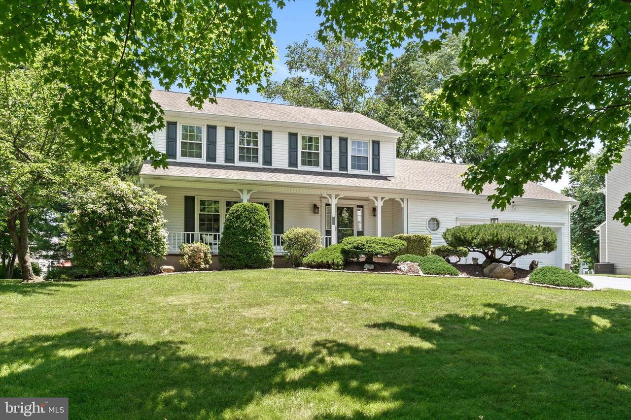 8 Colts Neck Terrace - Photo 1