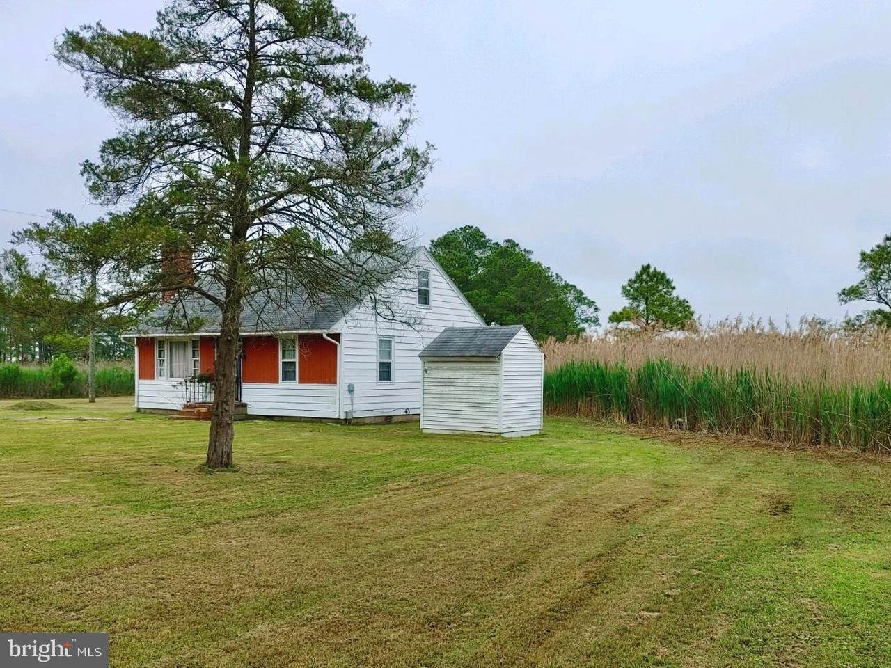 3255 Robbins Road - Photo 1