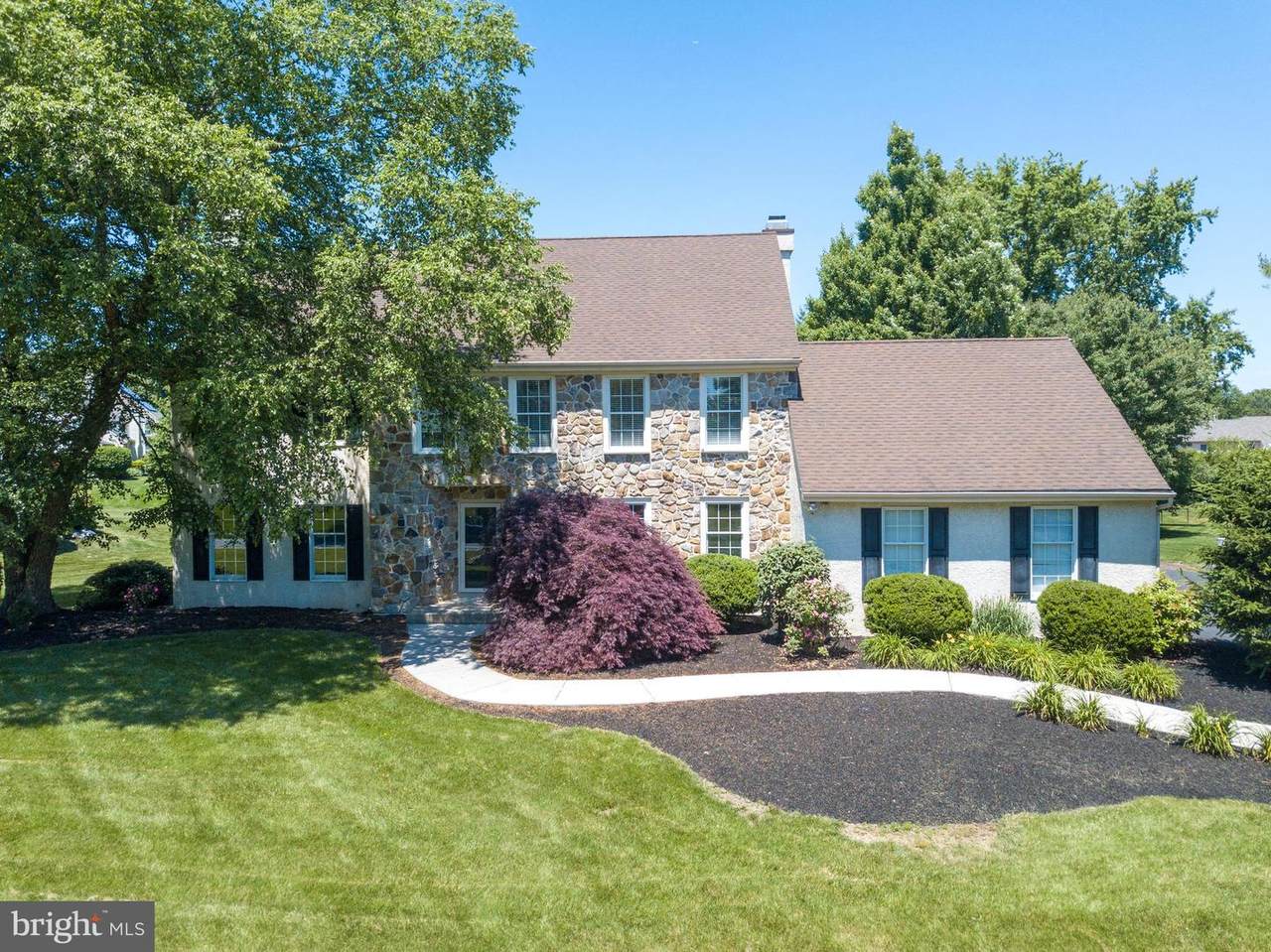 24 Autumnwood Drive - Photo 1