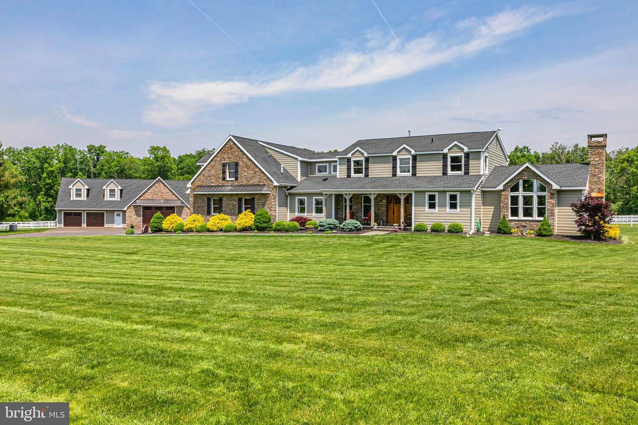 6109 Haring Road - Photo 1