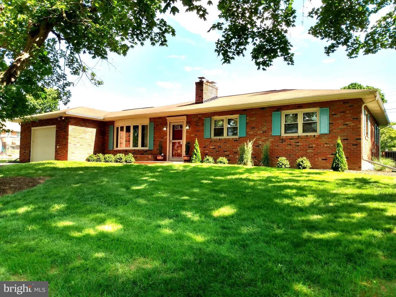 81 Field Circle - Photo 1