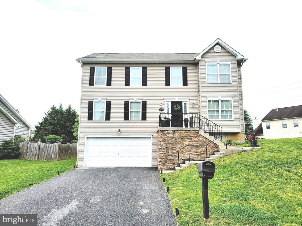 13509 Essex Dr, - Photo 1