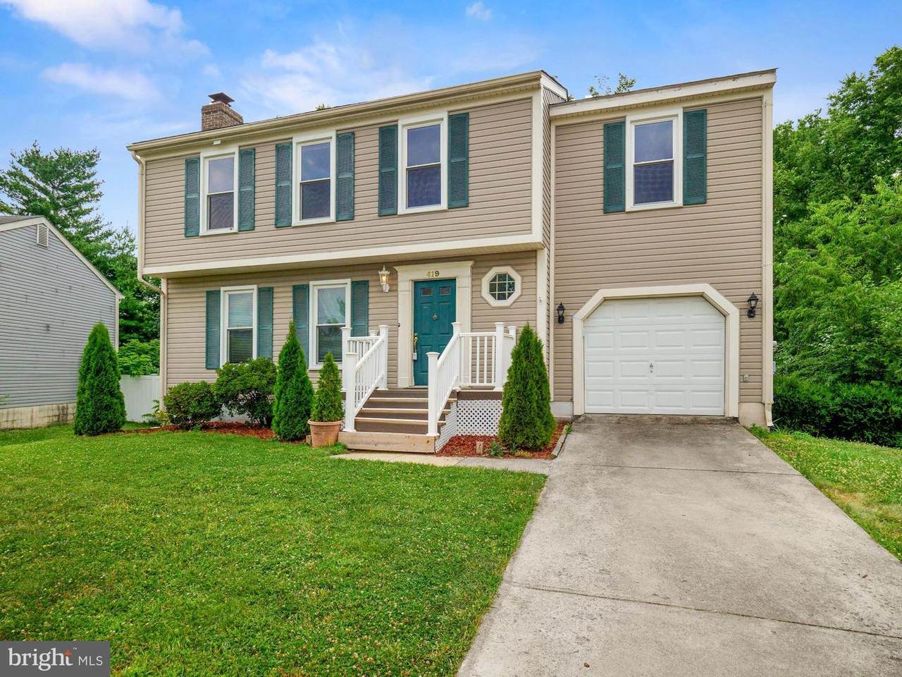 419 Navaho Drive - Photo 1