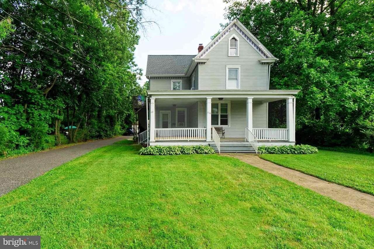 216 High St E - Photo 1