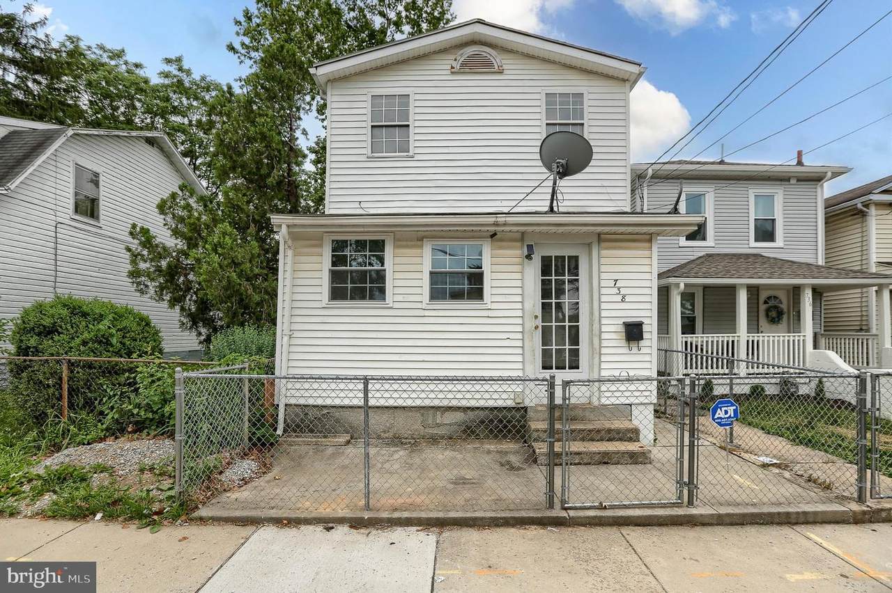 738 Edison Street - Photo 1