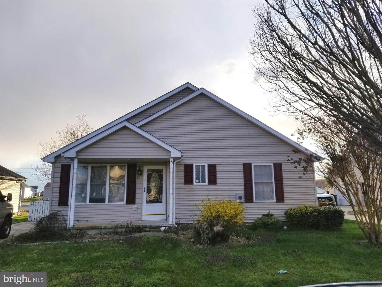 21 Longwood Lane - Photo 1