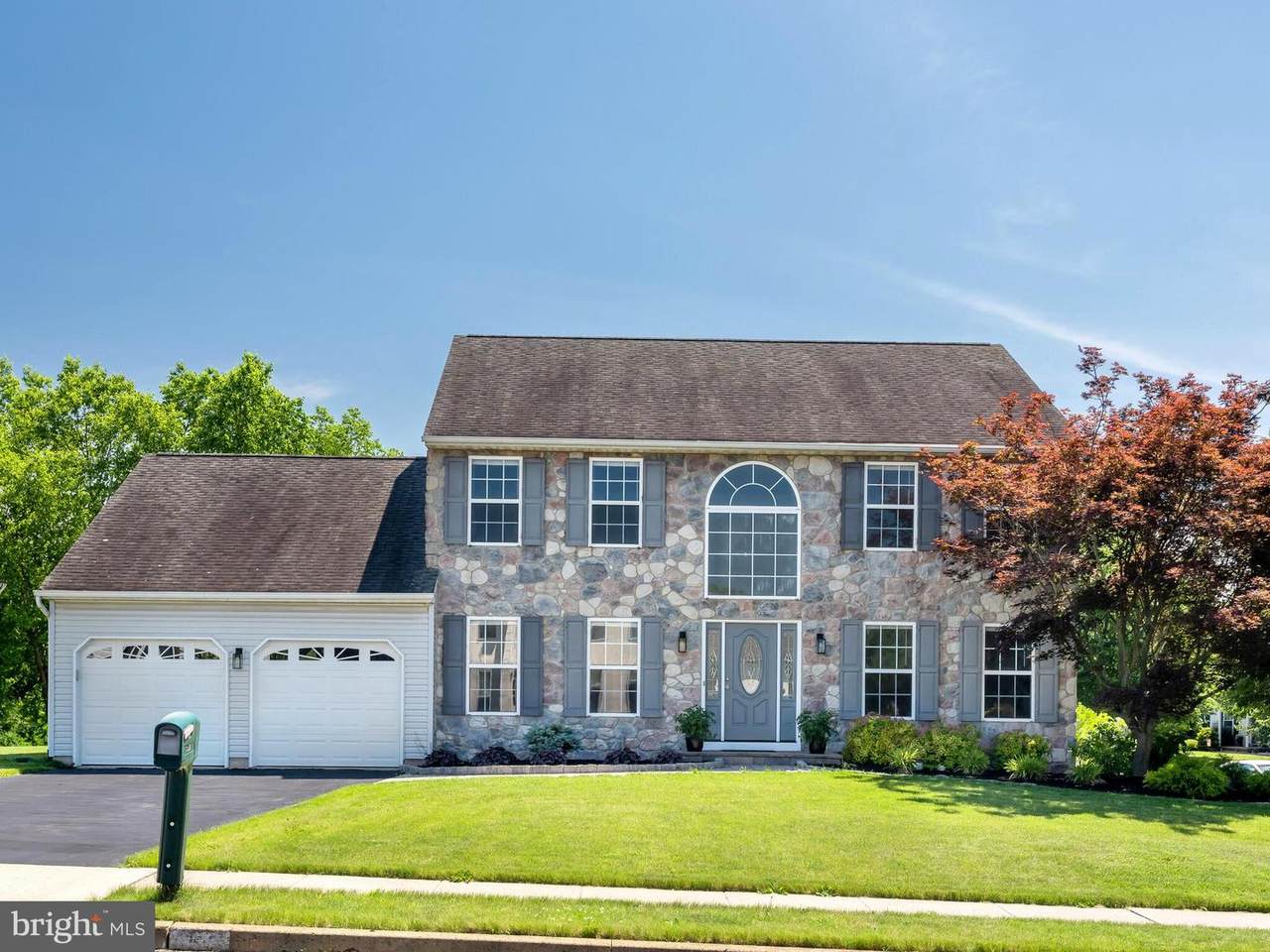 336 Morgan Way - Photo 1