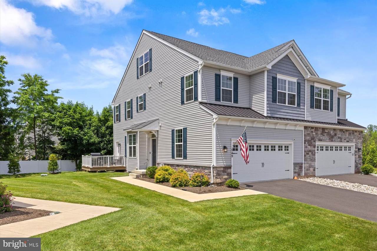 549 Berkley Place - Photo 1