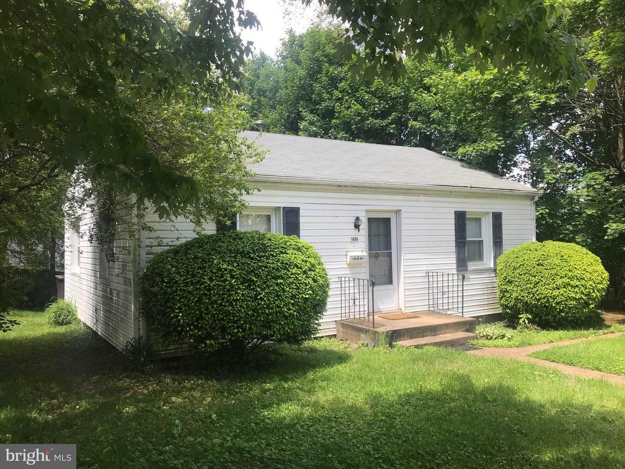 1404 Roosevelt Street - Photo 1