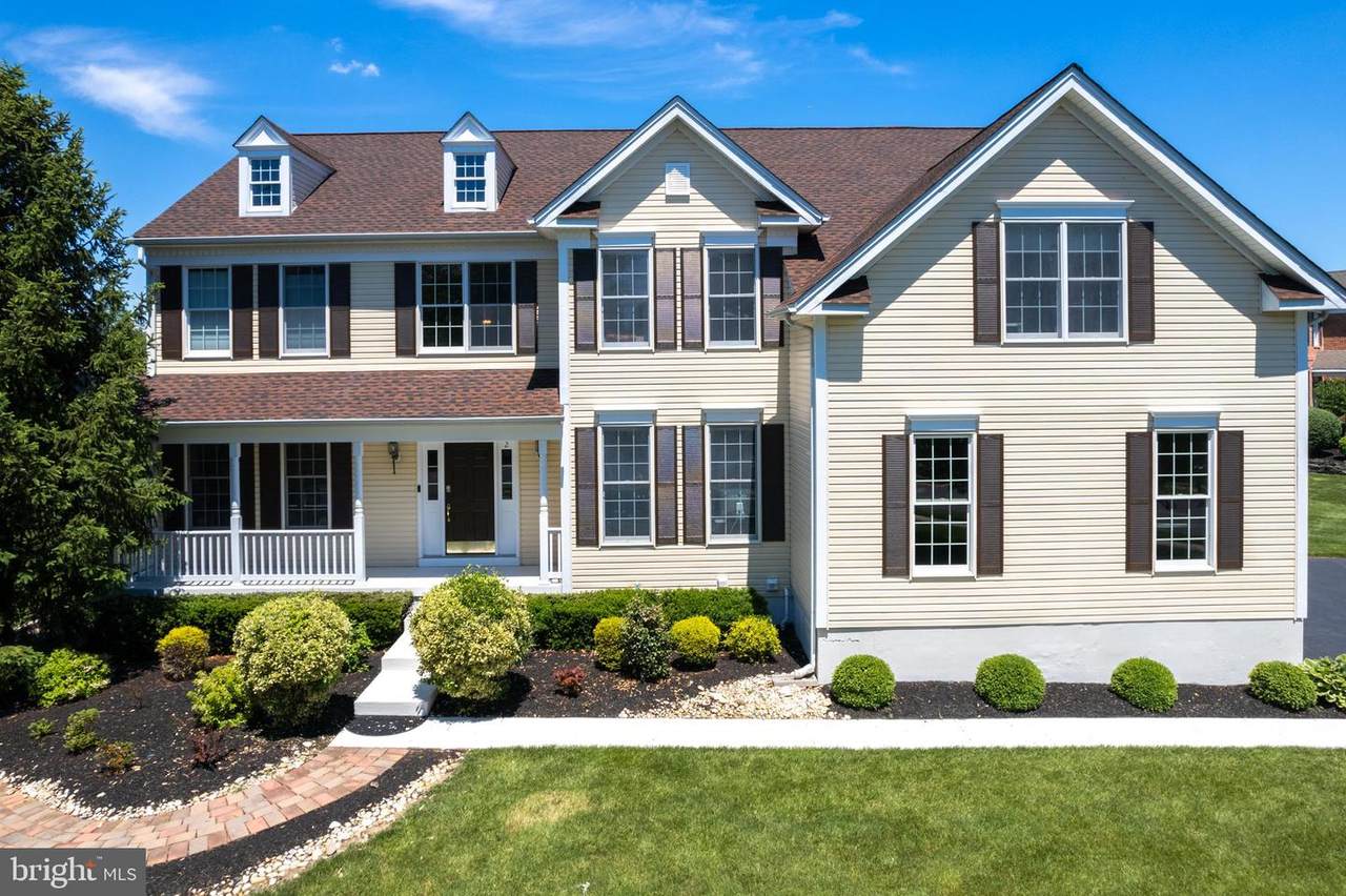 2 Thorn Lane - Photo 1