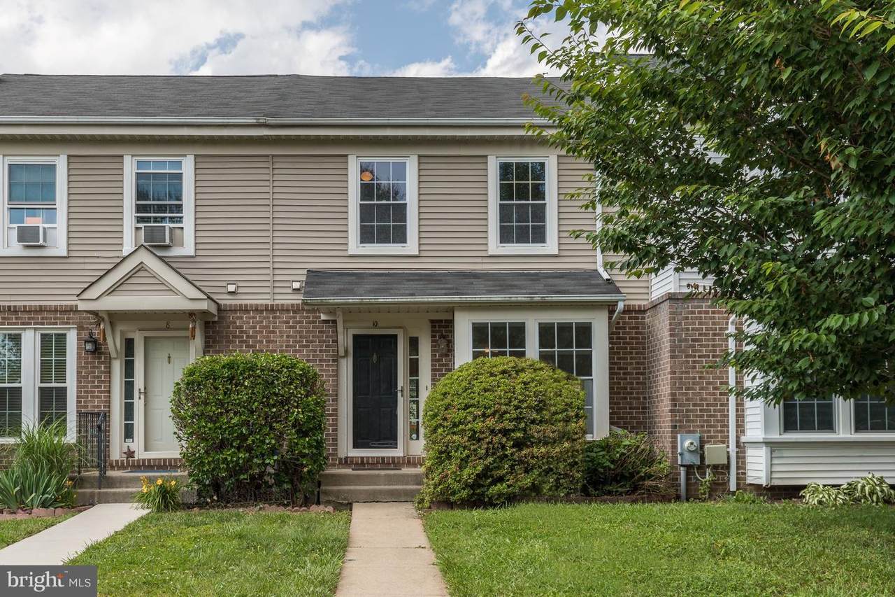 10 Empire Court - Photo 1
