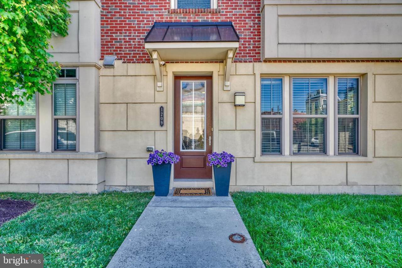 1209 Andre Street - Photo 1