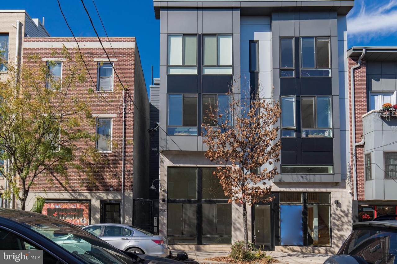 2032 Frankford Avenue - Photo 1