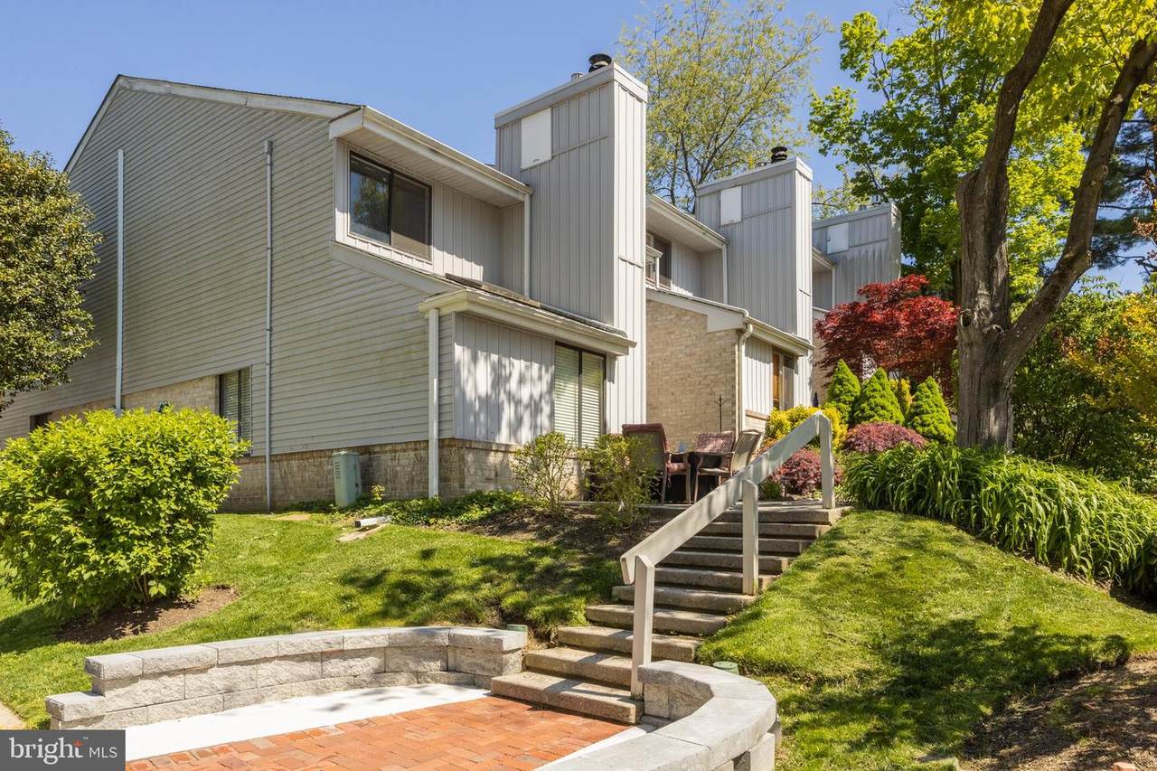 904 Cable Hill Drive - Photo 1