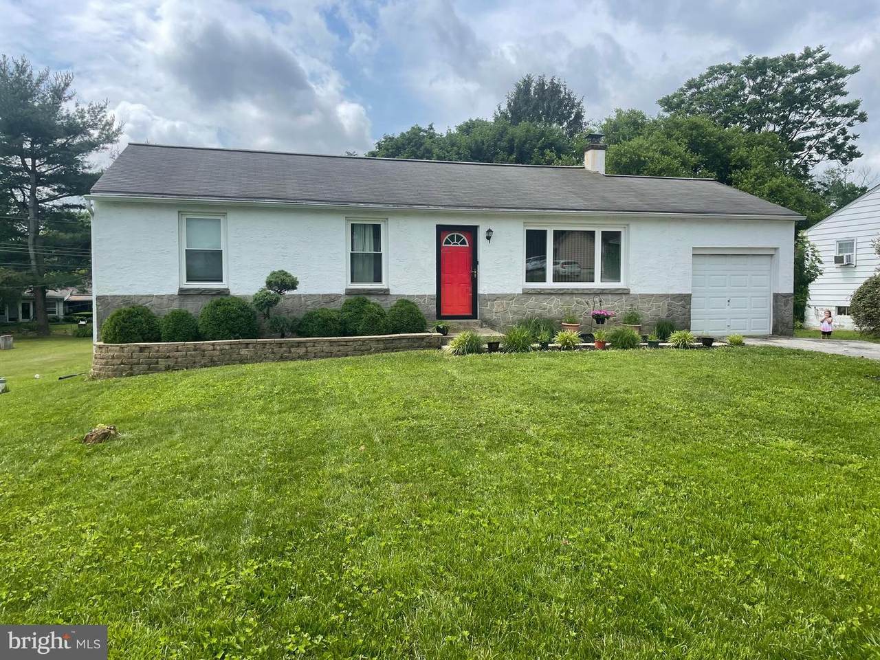 912 Walnut Street - Photo 1