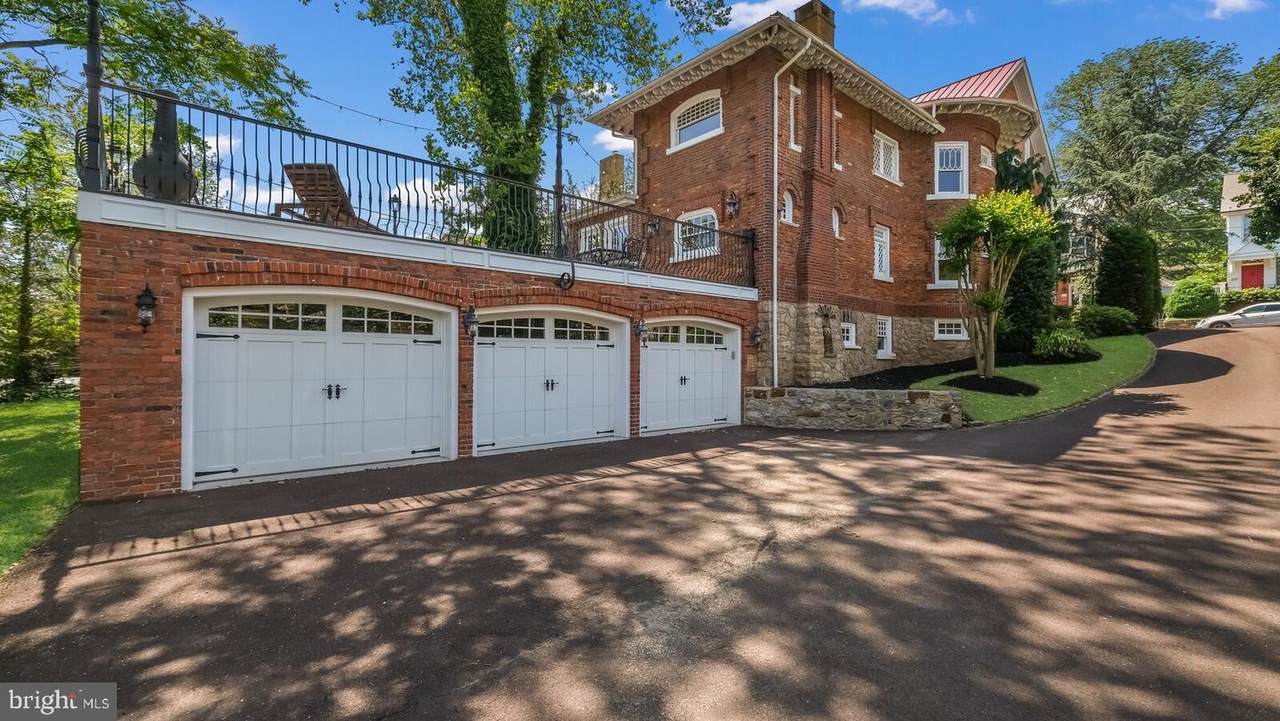 82 State Street - Photo 1