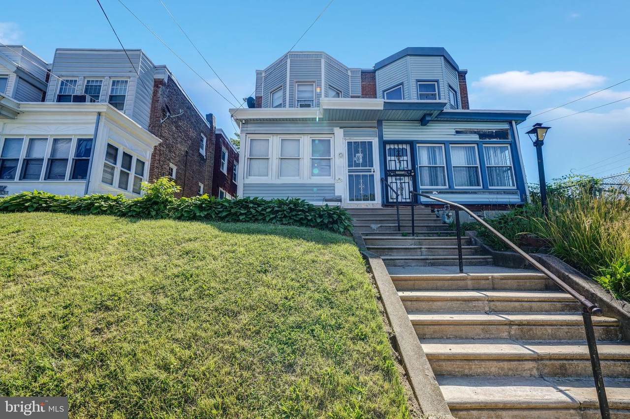 329 7TH Street - Photo 1
