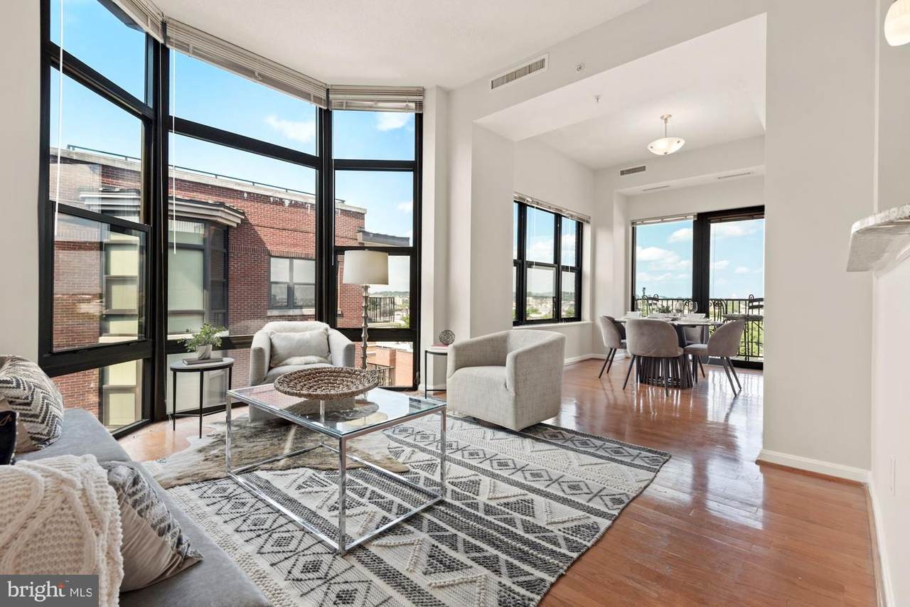 1390 Kenyon Street - Photo 1