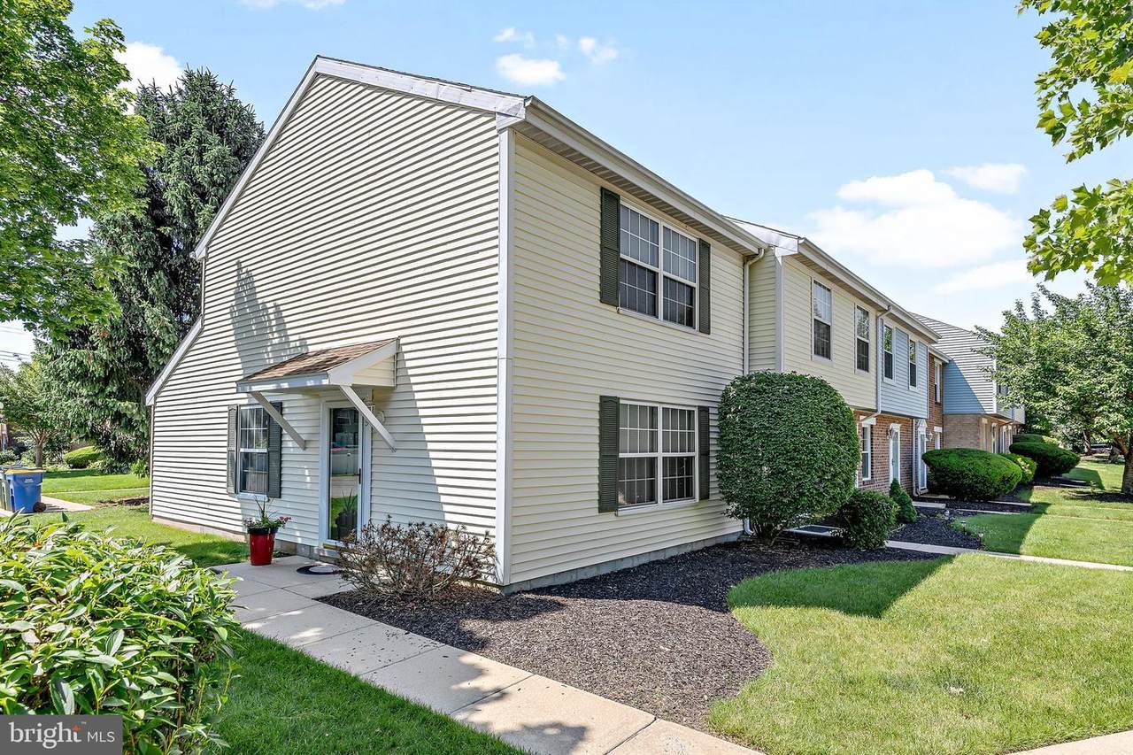 59 Lexton Drive - Photo 1