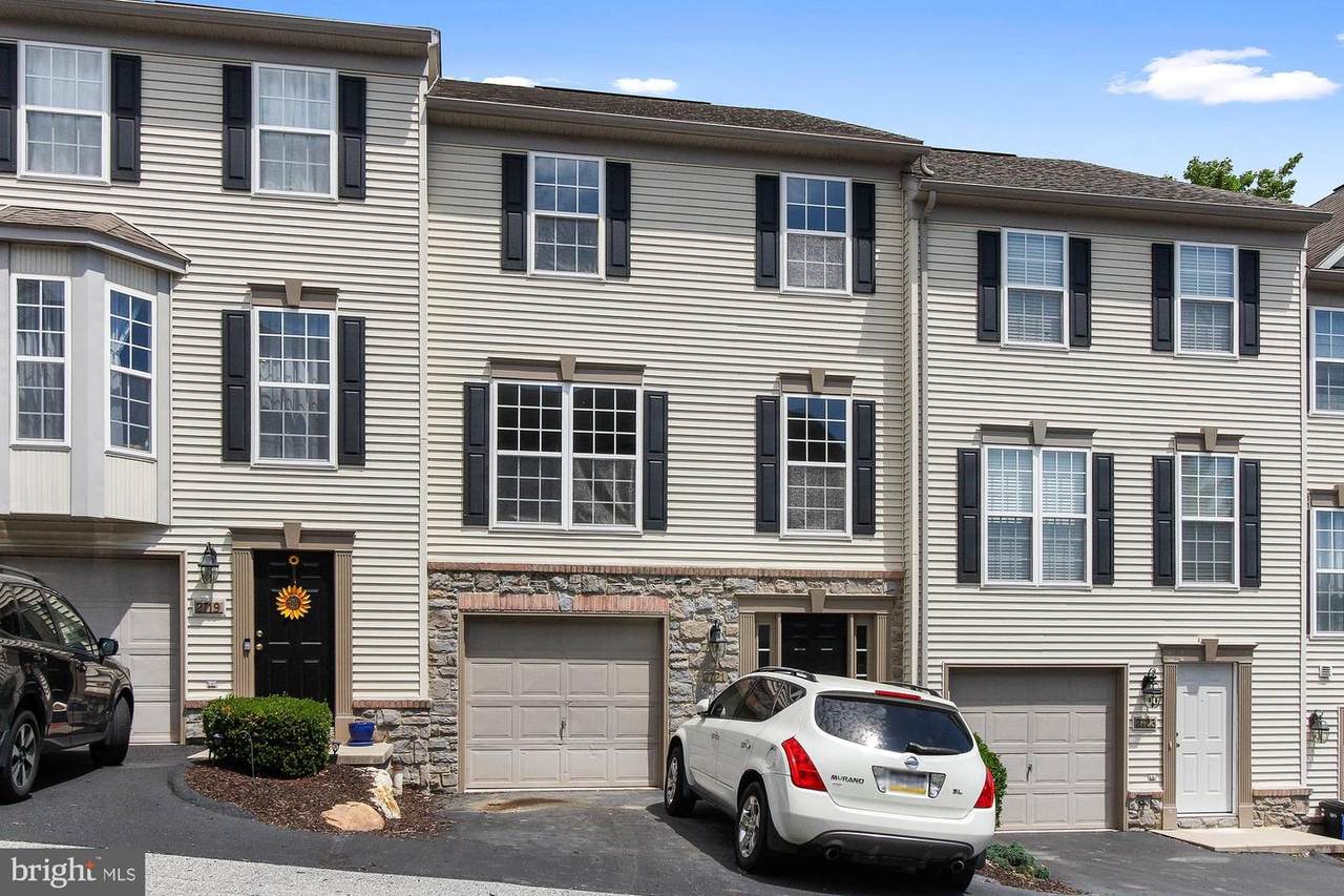 2721 Foxshire Drive - Photo 1